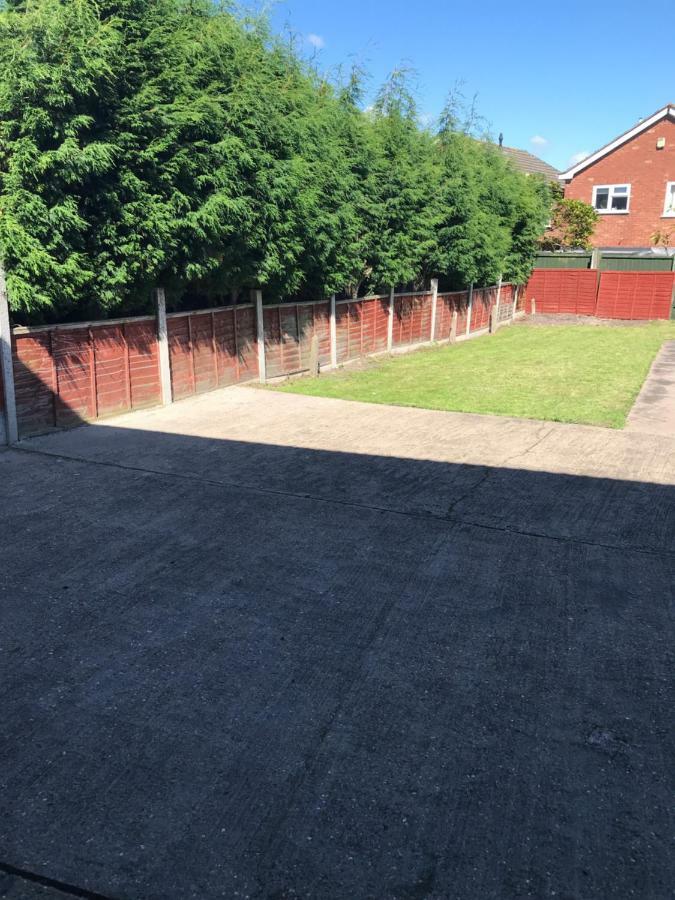 8 Pickering Road Villa Telford Eksteriør billede